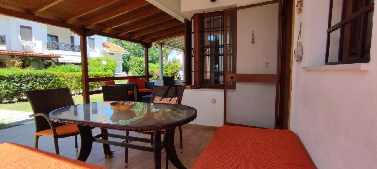 The Seaside Villas Nikiti  Exterior photo