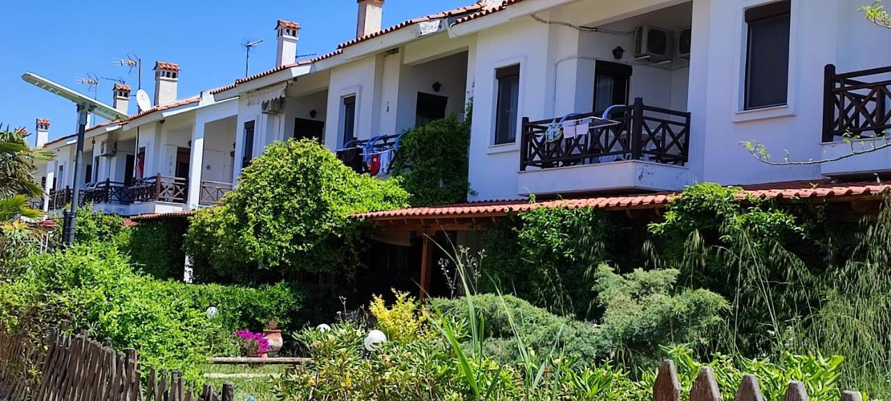 The Seaside Villas Nikiti  Exterior photo