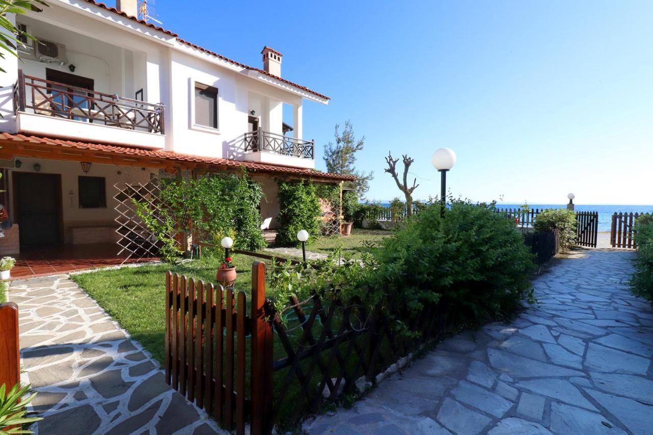 The Seaside Villas Nikiti  Exterior photo