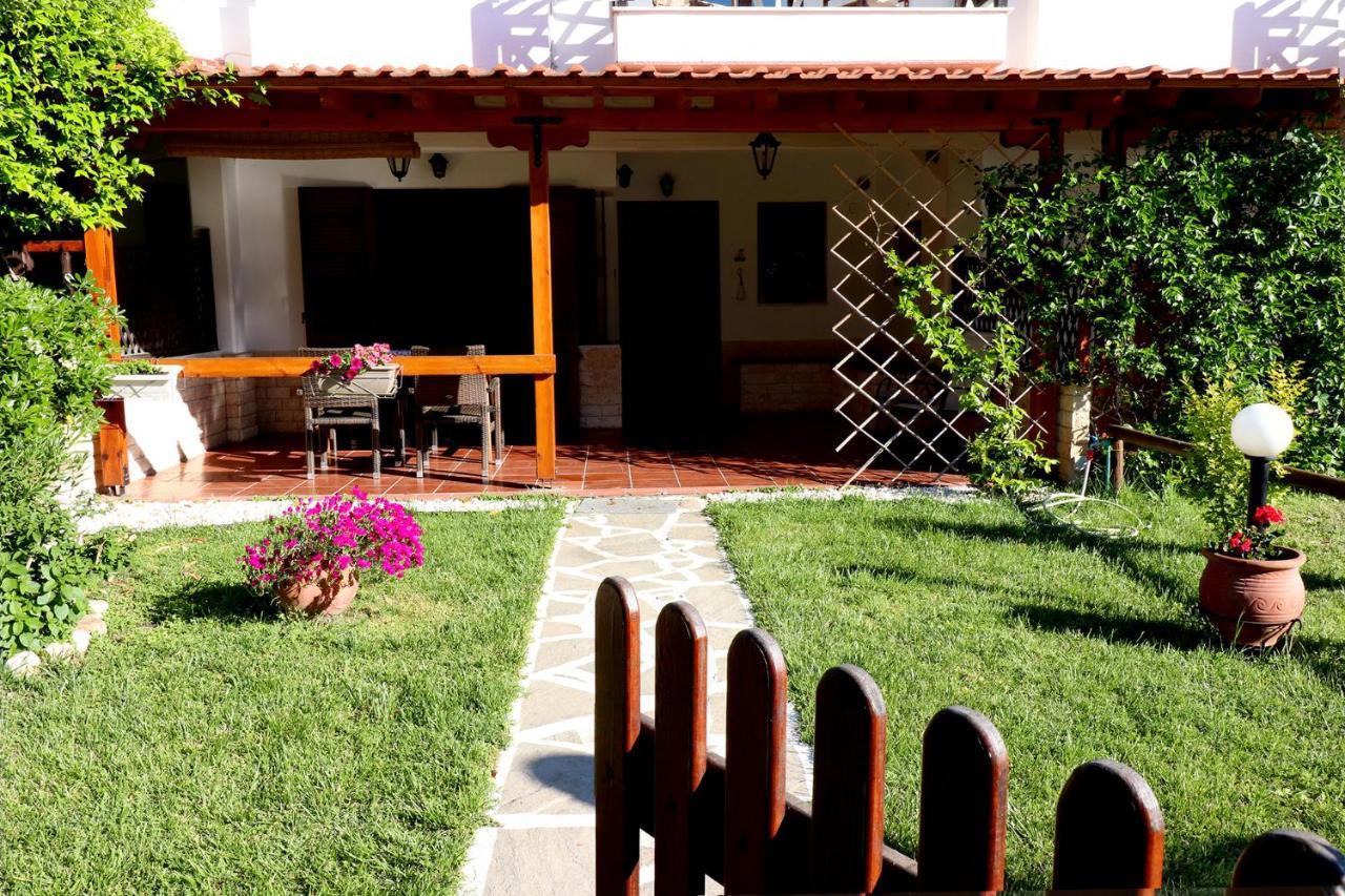 The Seaside Villas Nikiti  Exterior photo